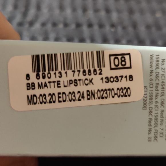 Farmasi make up combo - Picture 8 of 12